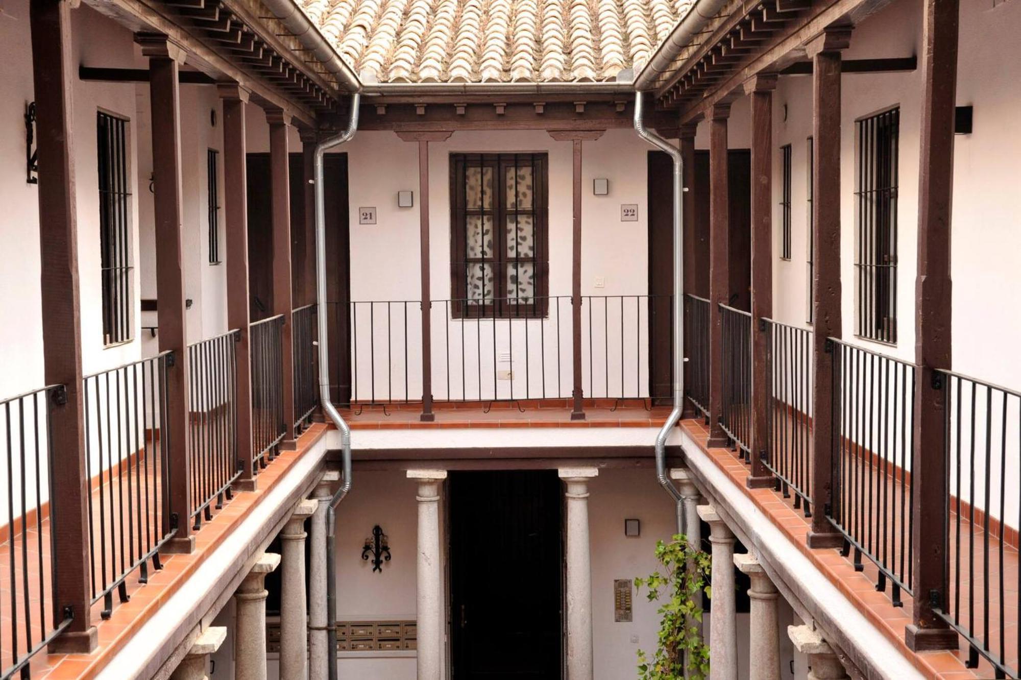 Adanar-Las Columnas Granada Kültér fotó